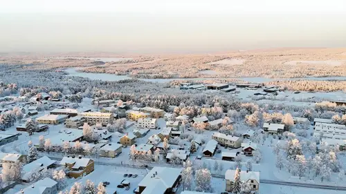 Jokkmokks samhälle fotad uppifrån vintertid. Foto.
